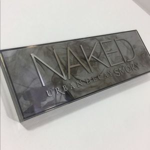 Urban Decay Naked Smoky Palette